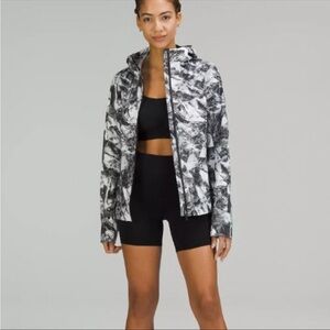 Lululemon Break a Trail Waterproof‎ Jacket